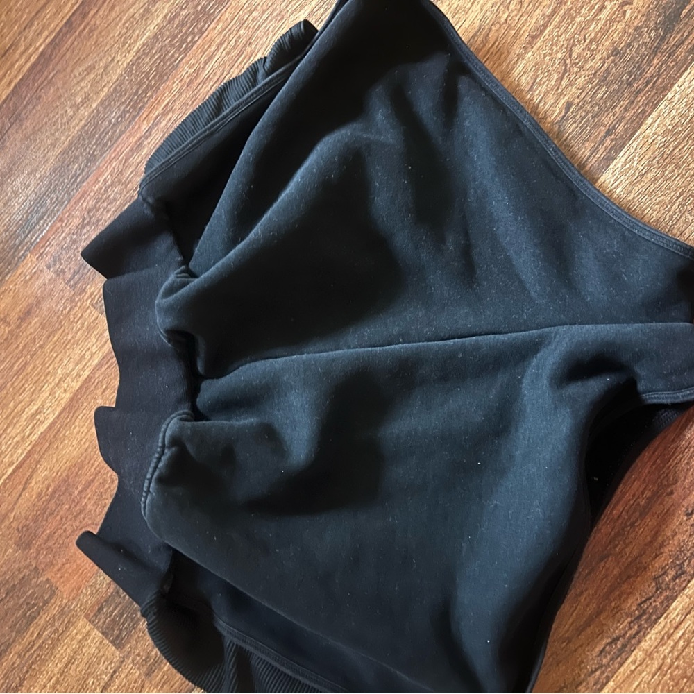 Acta Medium High Waisted shorts